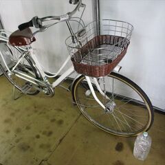 B812　限定特価　整備済み★ブリヂストン　カジュナ　ホワイト★ 中古自転車 【27インチ 】