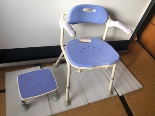 安寿 入浴シャワーベンチ(チェア)\u0026浴槽台。2台での出品
