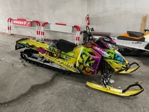 送料無料 スノーモービル スキードゥーXM