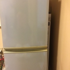 シャープ　２００８年製　冷凍冷蔵庫　１３７Ｌ