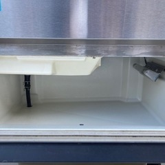 キャンセルでました！動作OK 清掃済み サンヨー　製氷機　単相100V