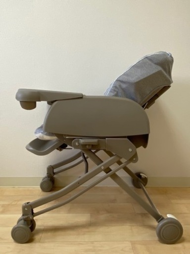 【値下げ】アップリカ　ハイローチェア　ベビー家具　ベビーザらス限定モデル【中古品】 値下げ】アップリカ ハイローチェア ベビー家具 ベビーザらス限定