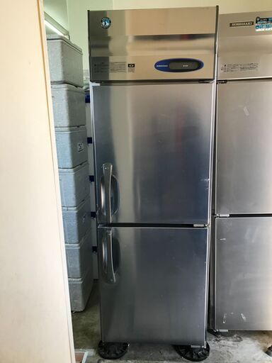 縦型２枚扉業務用冷凍庫　ホシザキ　HF-63LZ3