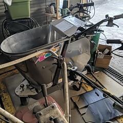 管理機　肥料散布機