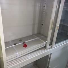 スチール書庫　鍵付き　上下1セット