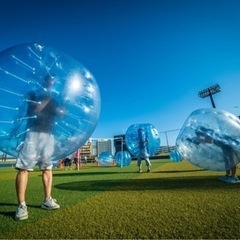 バブルサッカーのボール赤7個青7個、空気入れ1つ無料付