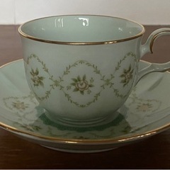 OLD NORITAKE  薄グリーン薔薇柄のカップ&ソーサー　1客