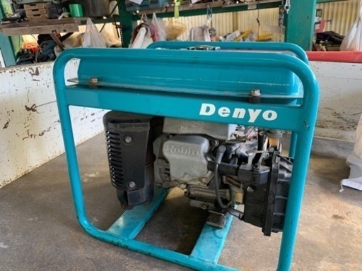 DENYOデンヨー　発電機　2600U2