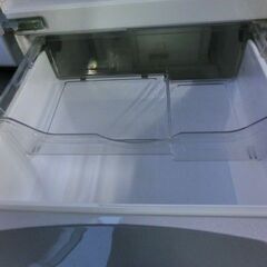 F325　HITACHI　冷蔵庫３ドア　３０２L　  型番R-S300DMVL