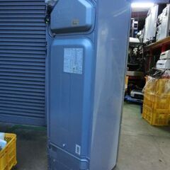 F325　HITACHI　冷蔵庫３ドア　３０２L　  型番R-S300DMVL