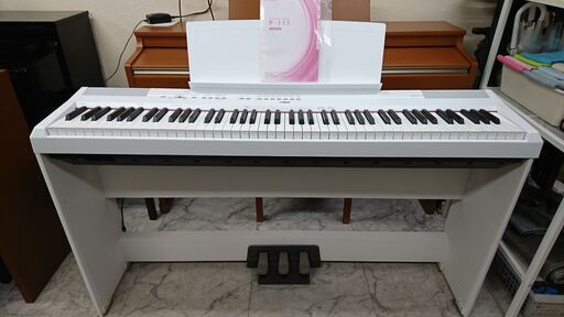 電子ピアノ YAMAHA ヤマハ P-115WH (スタンド、ペダルユニット付 電子ピアノ YAMAHA ヤマハ P-115WH (スタンド、ペダルユニット付