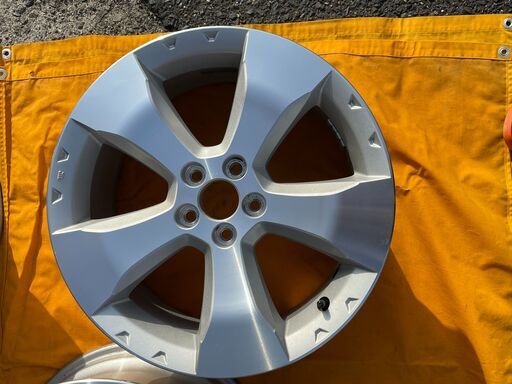 スバル フォレスター SH系 純正ホイール 17X7JJ +48 PCD100 【ガリ傷なし】