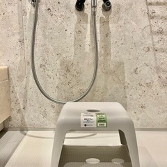 新品未使用！ニトリ 通気性が良い抗菌風呂いすラフィ-ネ高さ25c...