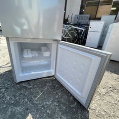 【リサイクルサービス八光　田上店　安心の3ヶ月保証　配達・設置OK】マクスゼン 2ドア冷蔵庫　117LJR117ML01SV