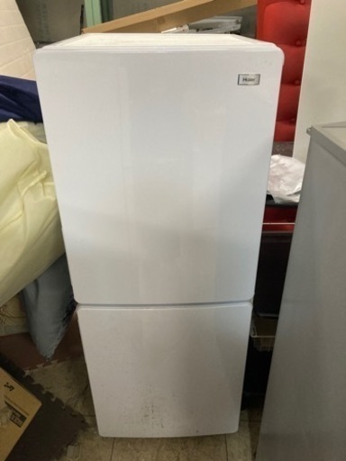 【3/13確約済み】【掃除必須‼️臭いも少し気になるだから格安】Haier 冷凍冷蔵庫 2018年製