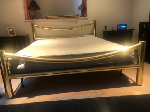 イタリア製ベッドクイーンサイズ