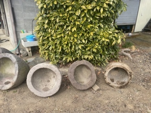 石臼　メダカ飼育容器