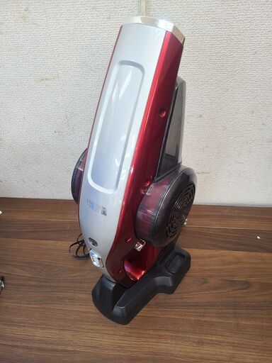 【リサイクルショップどりーむ天保山店】☆新生活応援☆　ヤマダ電機　コードレスクリーナー　掃除機　2019年製　YC-H05G1　レッド