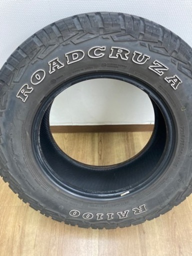 中古タイヤ4本セットくるま四駆とかにつけたらカッコいいですよ‼️