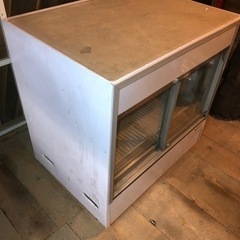 ショーケース　冷蔵庫