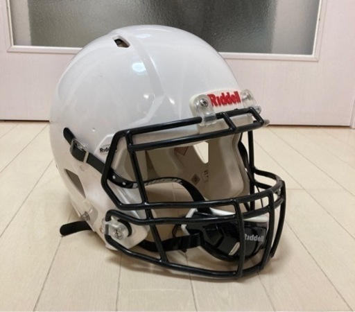 【配送可能】アメフト RIDDELL ヘルメット L チンスト フェイスガード 付き (はな) 博多のその他の中古あげます・譲ります