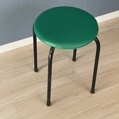 緑　丸椅子　x4