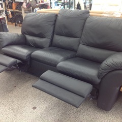 Enzo Dambrosio ブラック 革製 3人掛け リクライニングソファー【9650029】