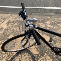 クロスバイク黒(アルミフレーム)6段ギア