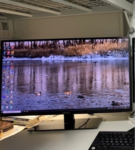コンピューターモニター