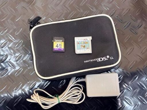 Nintendo 3DSLL レッド＆ブラック　任天堂　本体　ソフト　充電器　SDカード　タッチペン　初期化済み　ゲーム