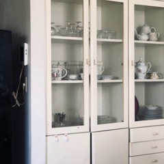 イタリア製キッチン食器棚