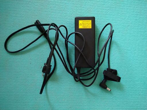 東芝dynabook AZ77/TG　17.3インチ