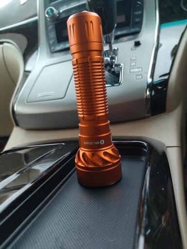 ファッション ラス1です。OLIGHT多機能タクティカルライト 