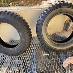 DUNLOP 6.00/16下駄タイヤ、タイヤの2本のみ。　バリ山ひび割れ無しイボ有り。