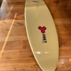 サーフボードタフライト　アルメリックビスケット5\'11