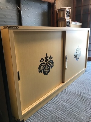 【超美品】長持 桐の紋 五三桐 長持ち ながもち 大型家具 押入れ収納 婚礼家具 鍵付き 傷汚れ無し
