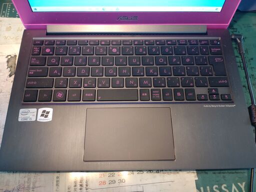 ASUS Zenbook Ci5 4GB M.2 SSD