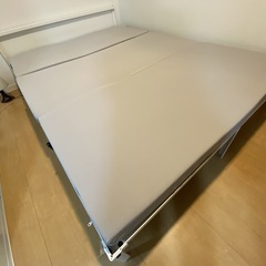 イケア IKEA ダブル　ベッドフレーム（ベッドベース付き）3/...