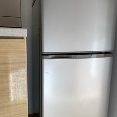 【取引決定】冷蔵庫　AQUA  AQR-111A
