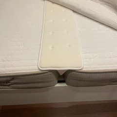 新宿にて取引！！NITORIクイーンベッドマットレス付き　メリッサ