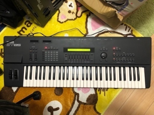 Yamaha SY85シンセサイザー