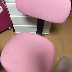 椅子　ピンク