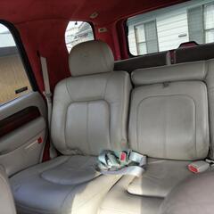 02 エスカレード