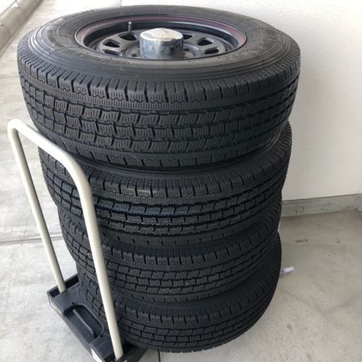 スタットレスタイヤ 195/80R15