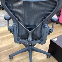 【トレファク高槻店】取りに来れる方限定！Herman Miller（ハーマンミラー）のアーロンチェアです！！！