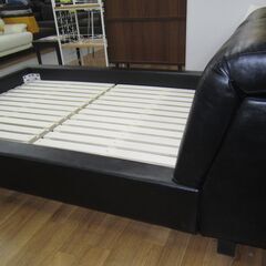 R092 高級感 革調ヘッドクッションダブルサイズ フレームのみ、横幅160cm 美品