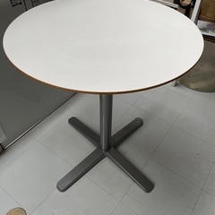 IKEAテーブル　2