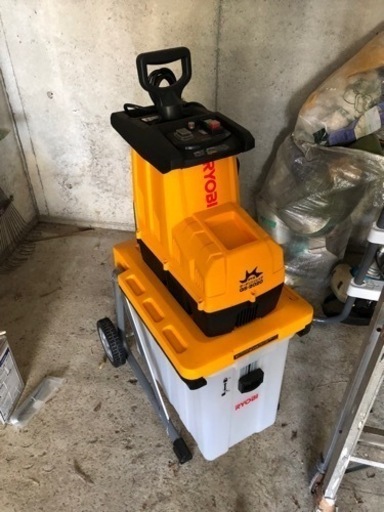 【ほぼ新品‼️】粉砕機・チッパー・ガーデンシュレッダー