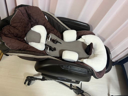 【美品】ネムリラ　オートスイング　コンビおやすみだっこプラス エッグショック