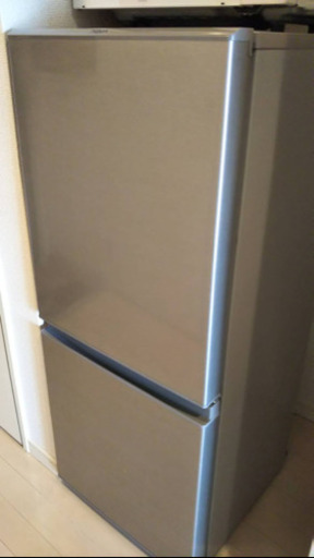 AQUAの2ドア冷蔵庫　2019年製　126リットル